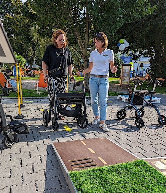Sicher unterwegs mit dem Rollator