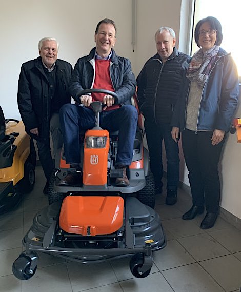 Betriebsbesuch bei der Fa. Garten und Landtechnik Niedermair am 06.02.